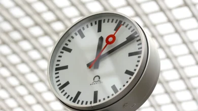 Photo of Delegates vote to scrap the leap second in favour of a leap hour